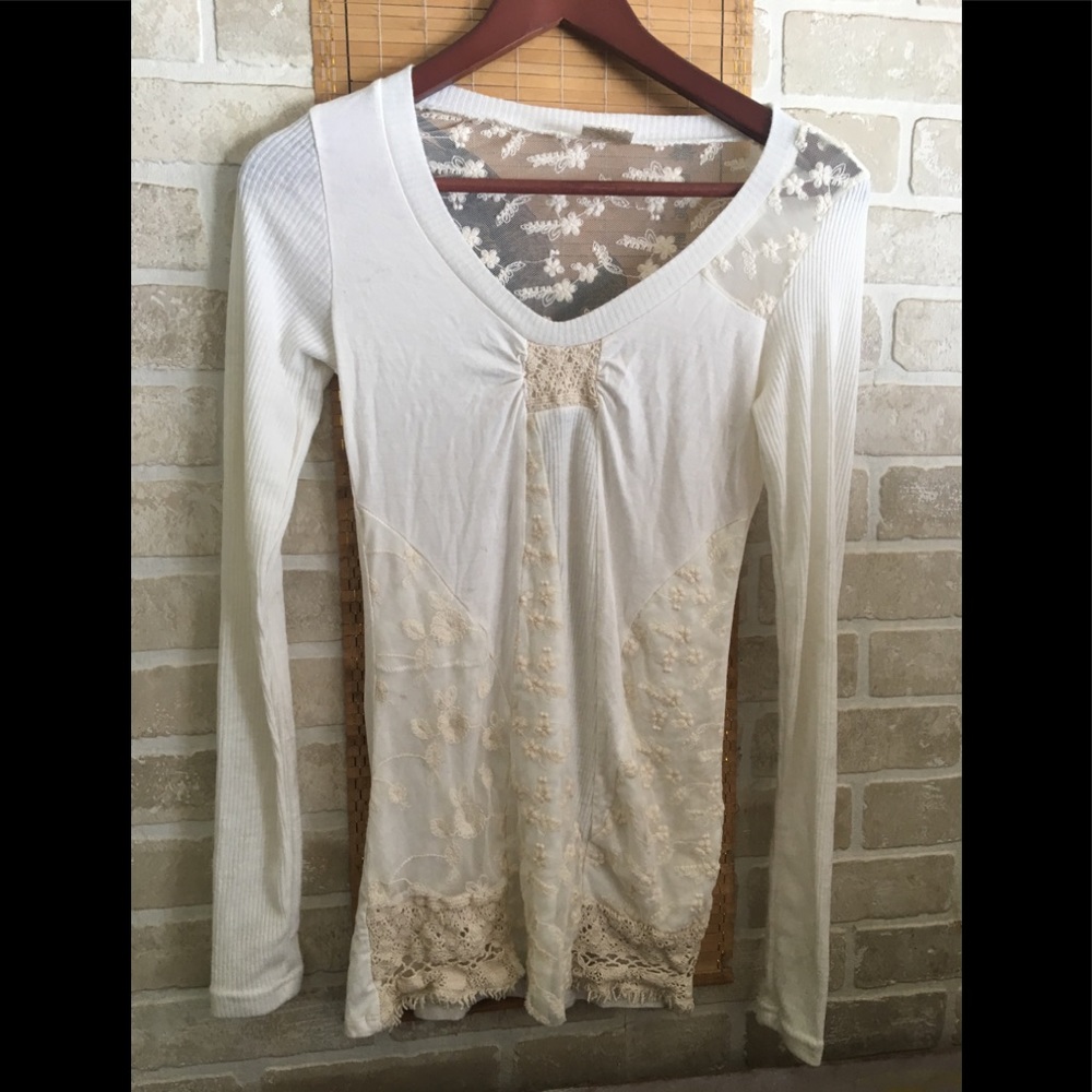 Size medium Daytrip shirt from Buckle.